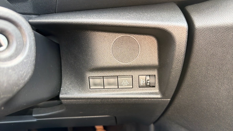 Citroen C4 1.2 PureTech You 5dr Petrol Hatchback - Image 34