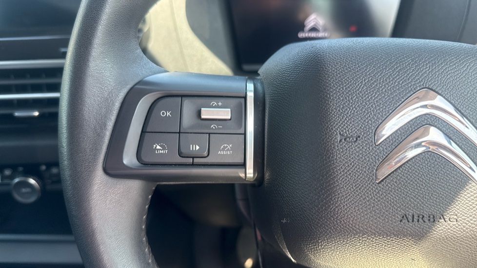 Citroen C4 1.2 PureTech You 5dr Petrol Hatchback - Image 39