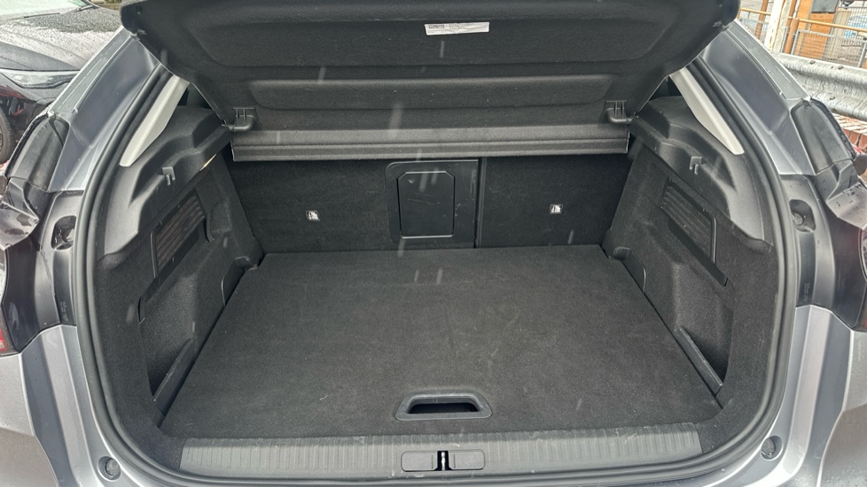 Citroen C4 1.2 PureTech [130] Max 5dr Petrol Hatchback - Image 4
