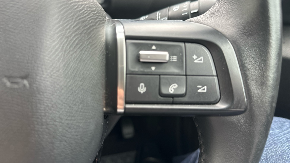 Citroen C4 1.2 PureTech [130] Max 5dr Petrol Hatchback - Image 35