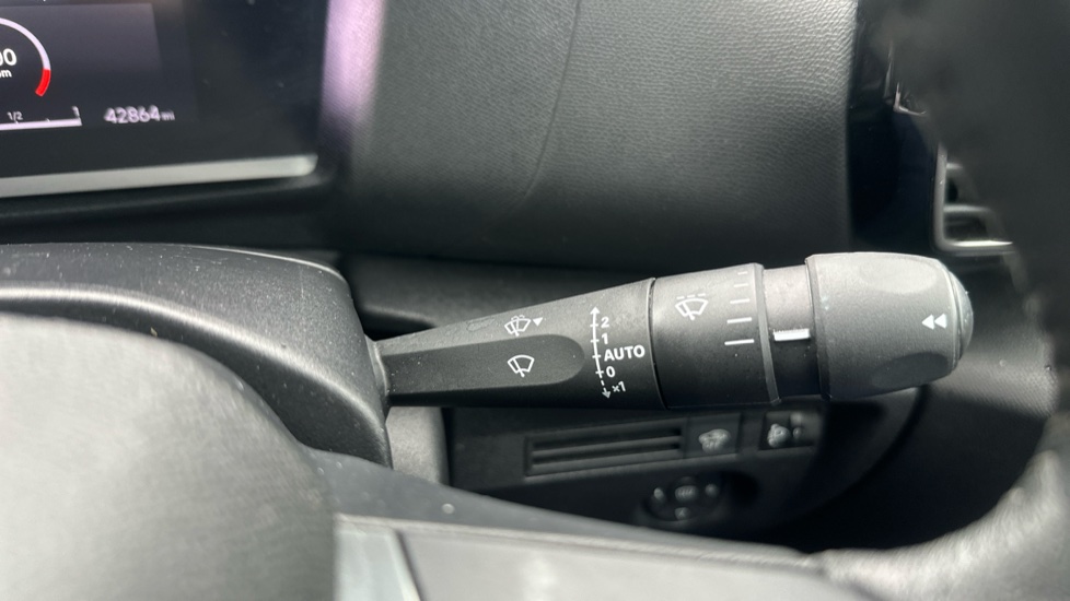 Citroen C4 1.2 PureTech [130] Max 5dr Petrol Hatchback - Image 37