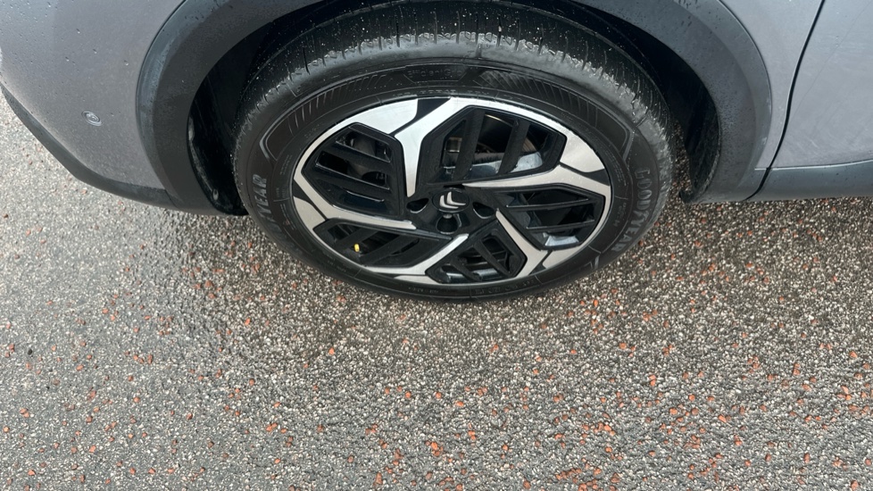 Citroen C4 1.2 PureTech [130] Max 5dr Petrol Hatchback - Image 43