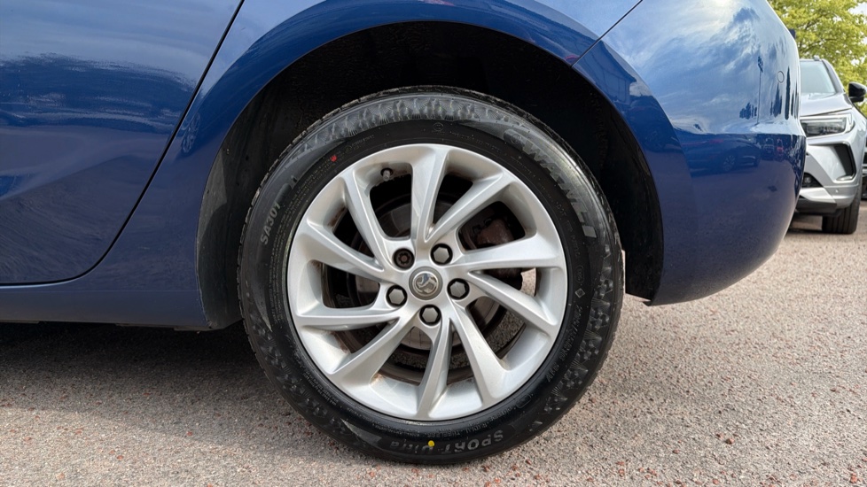 Vauxhall Astra 1.2 Turbo 130 Business Edition Nav 5dr Petrol Hatchback - Image 7