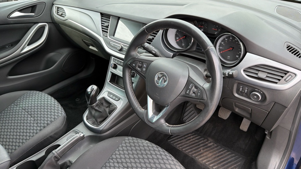 Vauxhall Astra 1.2 Turbo 130 Business Edition Nav 5dr Petrol Hatchback - Image 11
