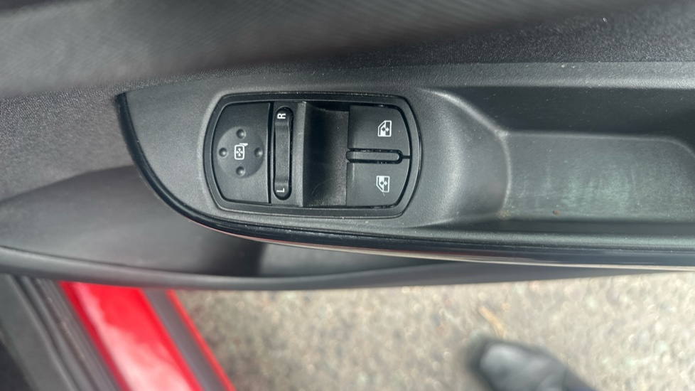 Vauxhall Corsa 1.4 Energy 5dr [AC] Auto Petrol Hatchback - Image 27