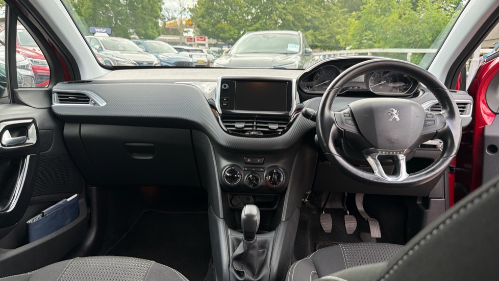 Peugeot 208 1.2 PureTech 82 Allure 5dr Petrol Hatchback - Image 10