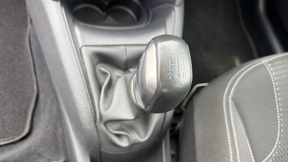 Peugeot 208 1.2 PureTech 82 Allure 5dr Petrol Hatchback - Image 13