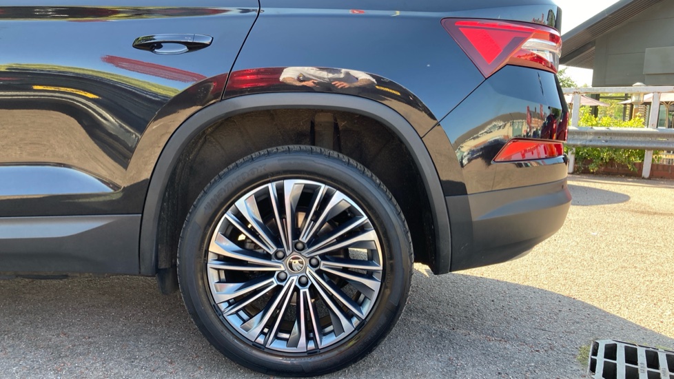 Skoda Kodiaq 1.5 TSI SE L Executive 5dr DSG [7 Seat] Petrol Estate - Image 7