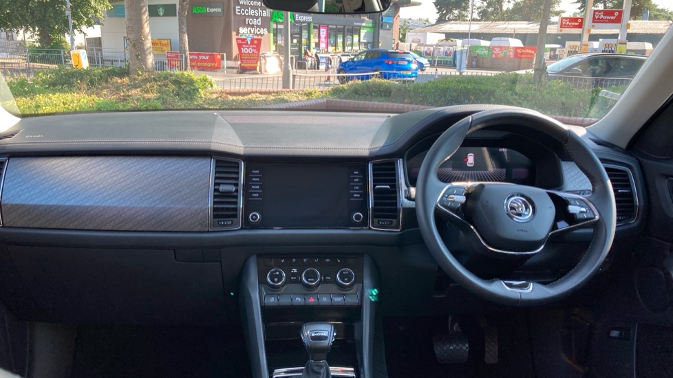 Skoda Kodiaq 1.5 TSI SE L Executive 5dr DSG [7 Seat] Petrol Estate - Image 10