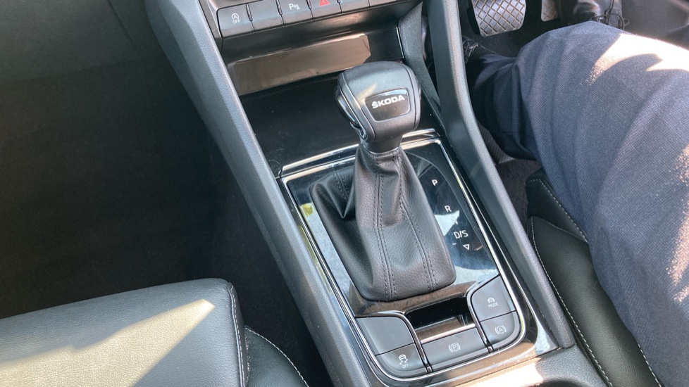 Skoda Kodiaq 1.5 TSI SE L Executive 5dr DSG [7 Seat] Petrol Estate - Image 13