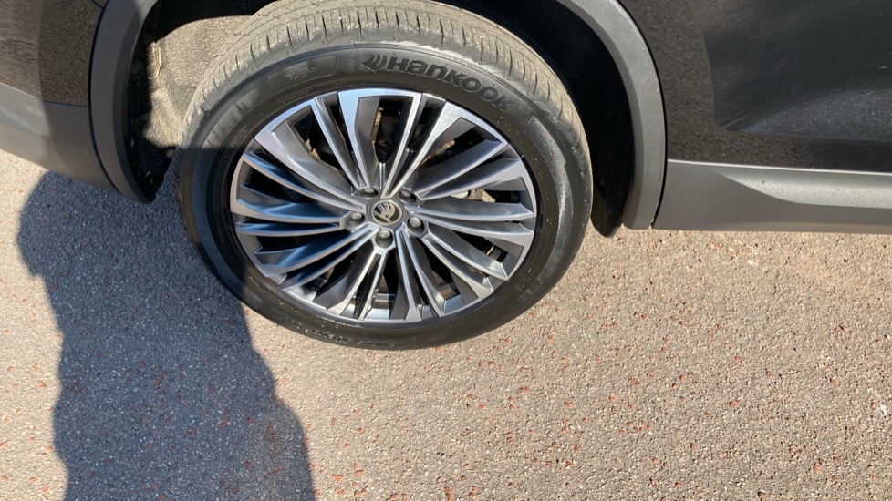 Skoda Kodiaq 1.5 TSI SE L Executive 5dr DSG [7 Seat] Petrol Estate - Image 36