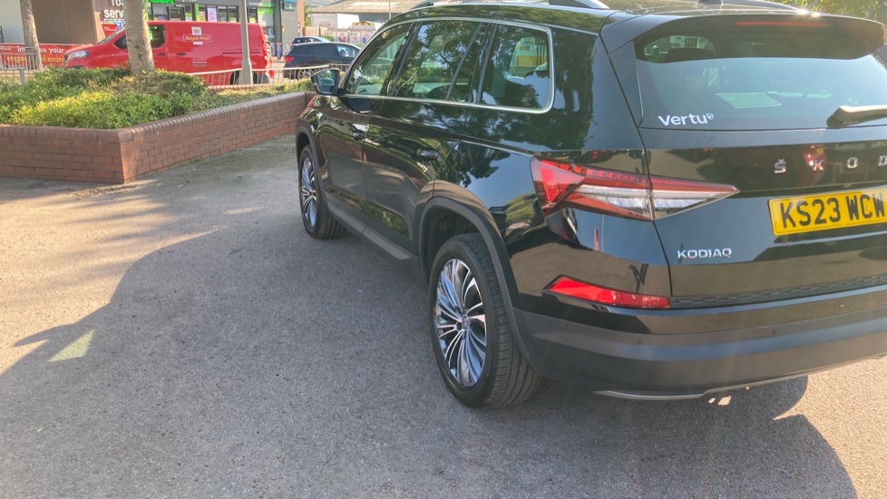 Skoda Kodiaq 1.5 TSI SE L Executive 5dr DSG [7 Seat] Petrol Estate - Image 39