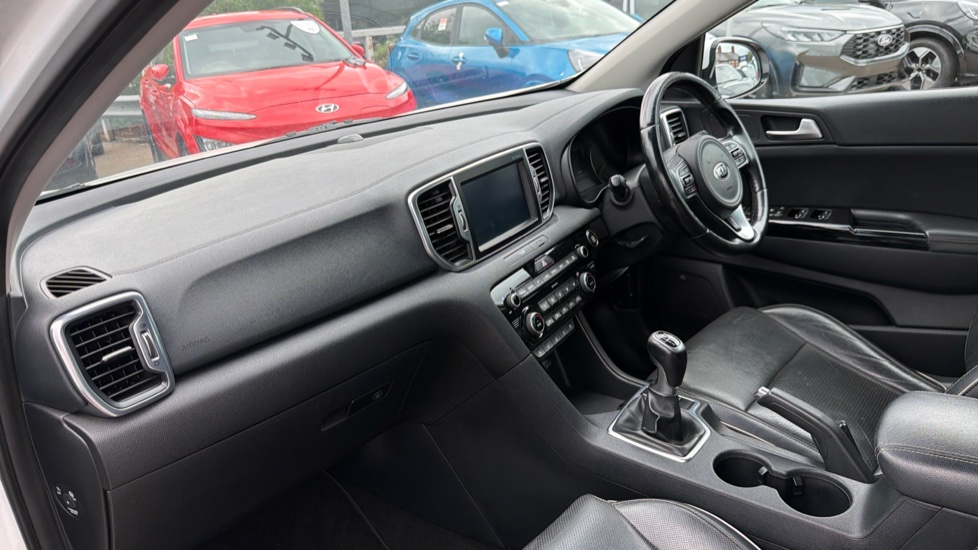 Kia Sportage 1.7 CRDi ISG 4 5dr Diesel Estate - Image 9
