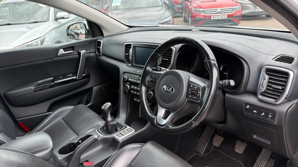Kia Sportage 1.7 CRDi ISG 4 5dr Diesel Estate - Image 11