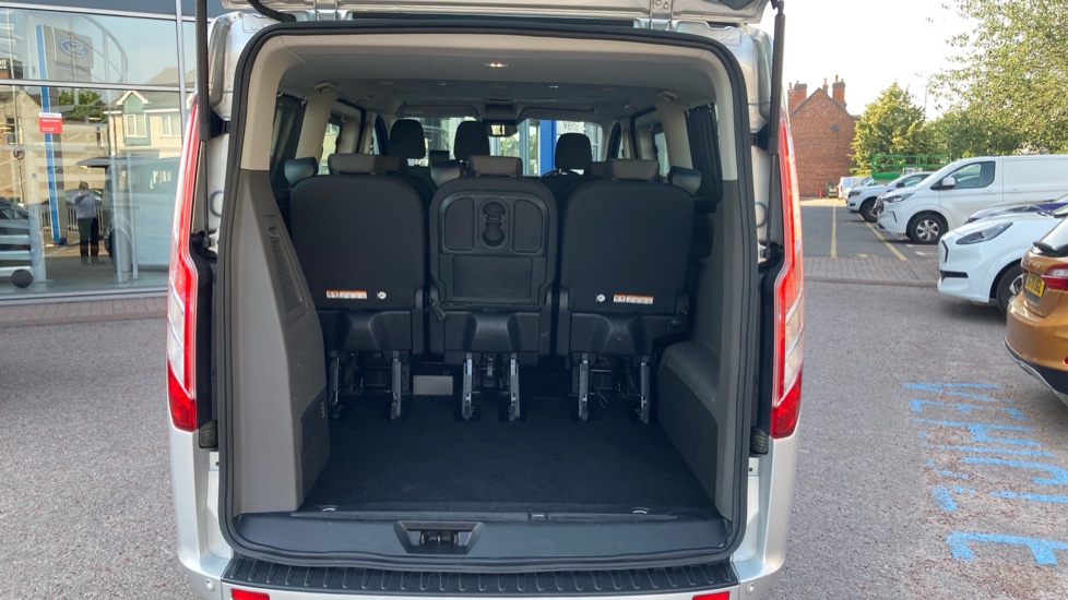 Ford Tourneo Custom Transit Custom Tourneo L2 Diesel Fwd 2.0 EcoBlue 130ps Low Roof 8 Seater Titanium - Image 4