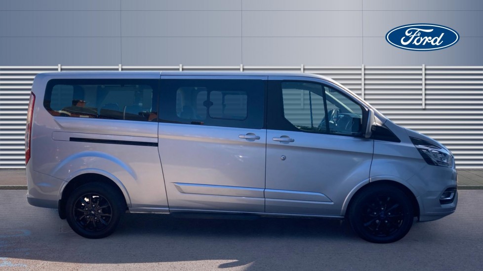 Ford Tourneo Custom Transit Custom Tourneo L2 Diesel Fwd 2.0 EcoBlue 130ps Low Roof 8 Seater Titanium - Image 5