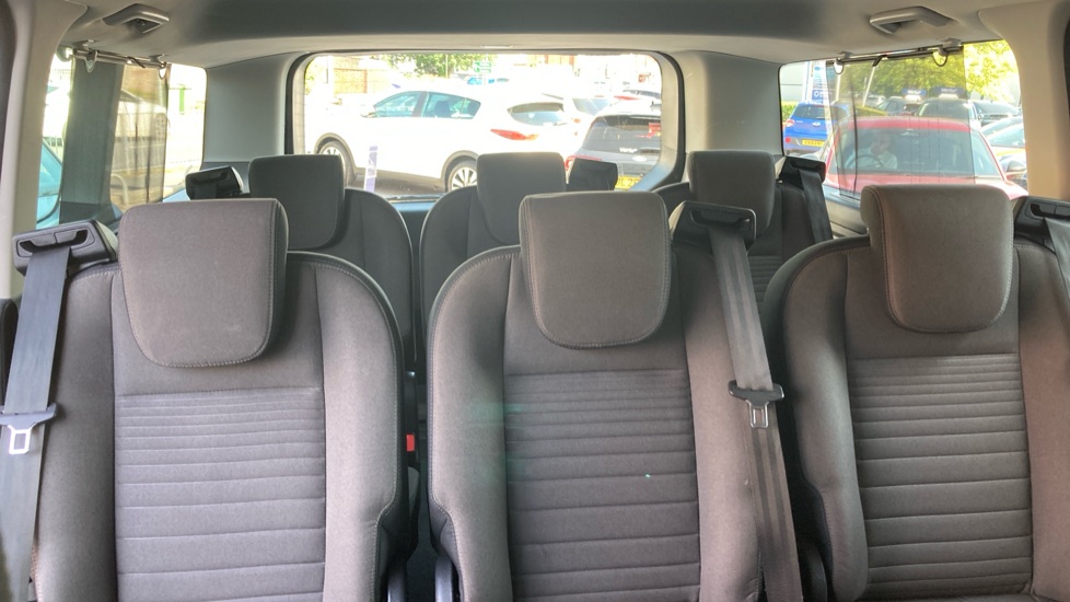 Ford Tourneo Custom Transit Custom Tourneo L2 Diesel Fwd 2.0 EcoBlue 130ps Low Roof 8 Seater Titanium - Image 15
