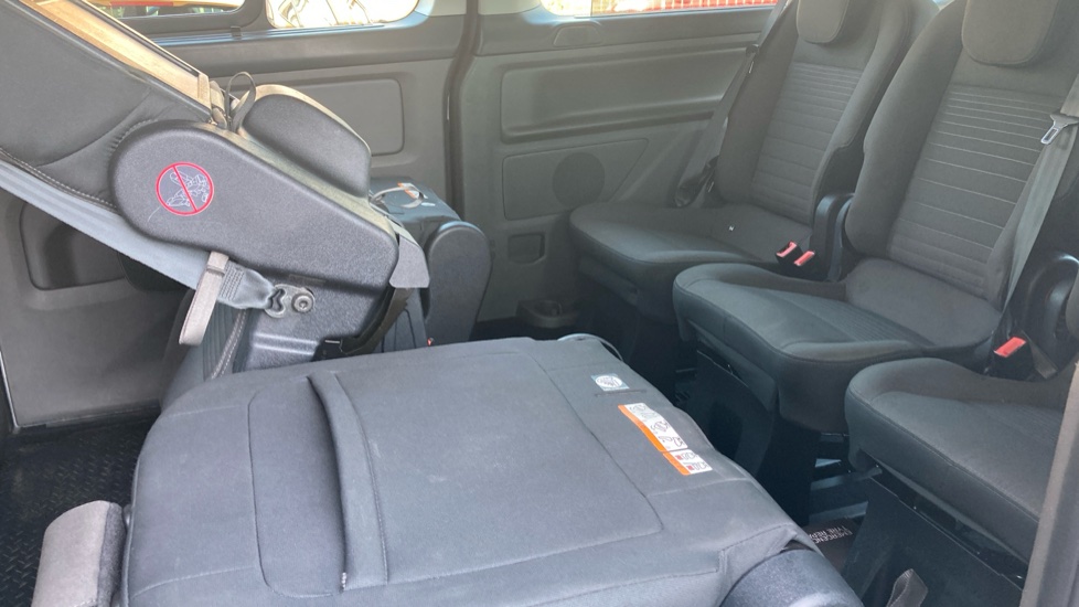 Ford Tourneo Custom Transit Custom Tourneo L2 Diesel Fwd 2.0 EcoBlue 130ps Low Roof 8 Seater Titanium - Image 36