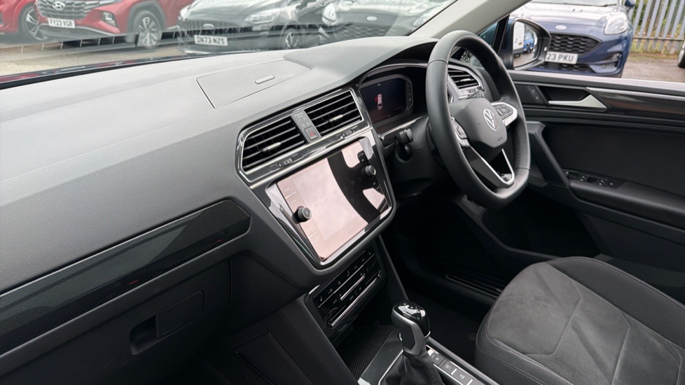 Volkswagen Tiguan 1.5 TSI 150 Elegance 5dr DSG Petrol Estate - Image 9