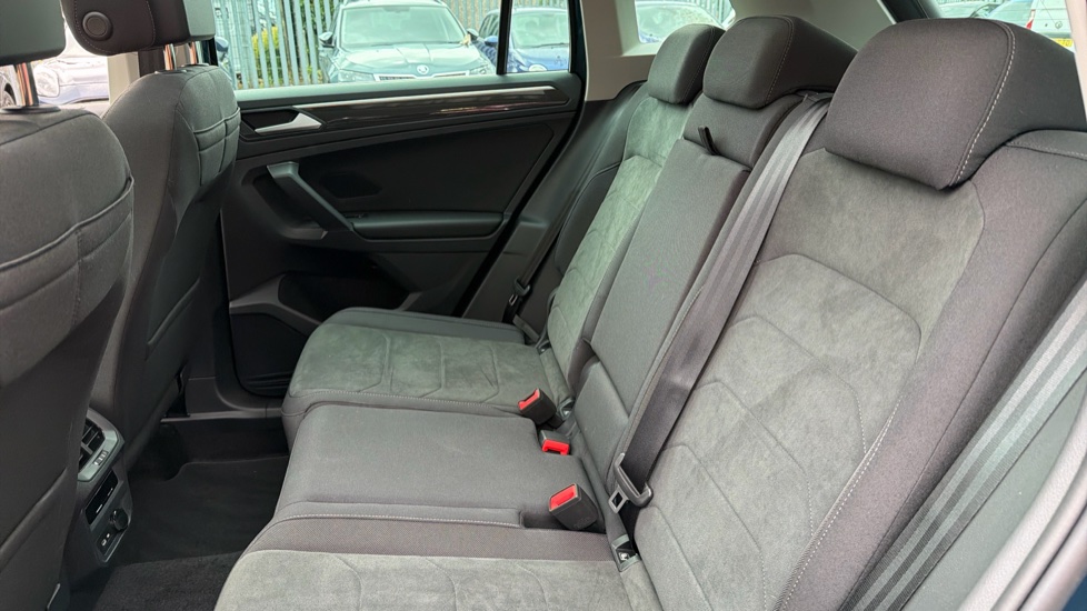 Volkswagen Tiguan 1.5 TSI 150 Elegance 5dr DSG Petrol Estate - Image 16