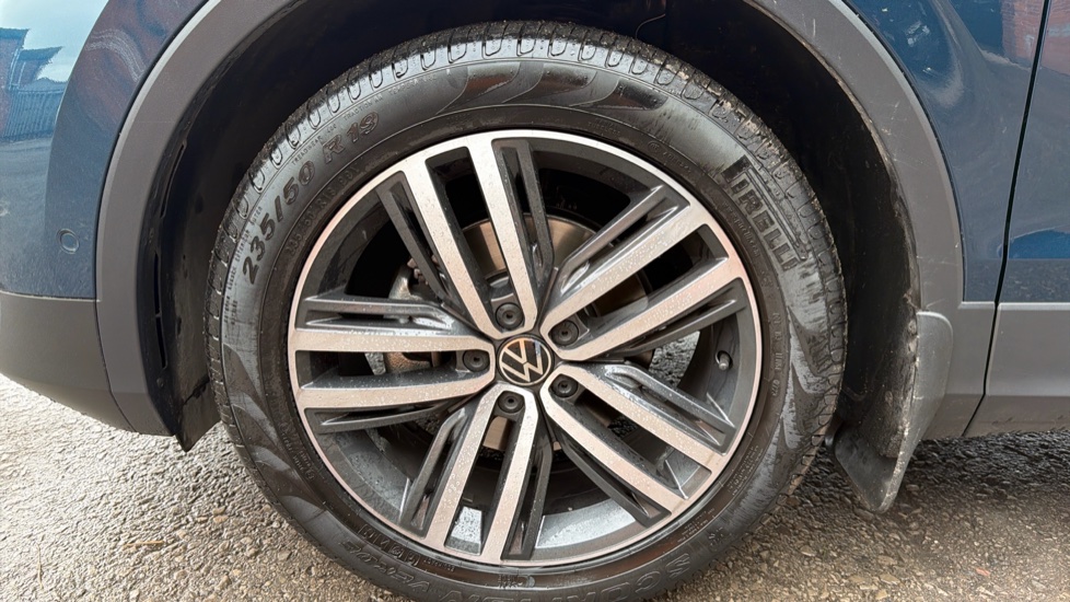 Volkswagen Tiguan 1.5 TSI 150 Elegance 5dr DSG Petrol Estate - Image 24