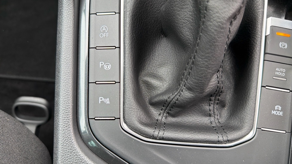 Volkswagen Tiguan 1.5 TSI 150 Elegance 5dr DSG Petrol Estate - Image 37