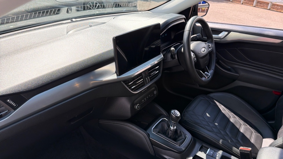 Ford Focus 1.0 EcoBoost Hybrid mHEV 155 Titanium X Ed 5dr Petrol Estate - Image 9