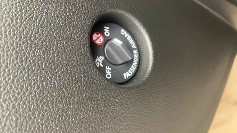 Renault Arkana 1.6 E-Tech full hybrid 145 Engineered 5dr Auto Hybrid Estate - Image 30