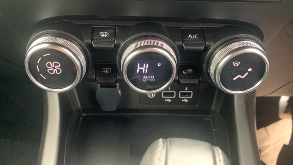 Renault Arkana 1.6 E-Tech full hybrid 145 Engineered 5dr Auto Hybrid Estate - Image 39