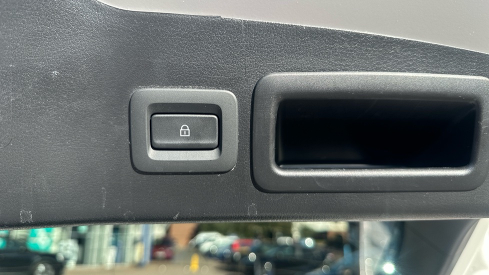 Mazda 3 2.5 e-Skyactiv G MHEV [140] Homura 5dr Auto Petrol Hatchback - Image 36
