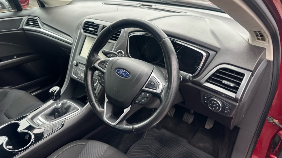 Ford Mondeo 2.0 TDCi Titanium 5dr Diesel Hatchback - Image 11