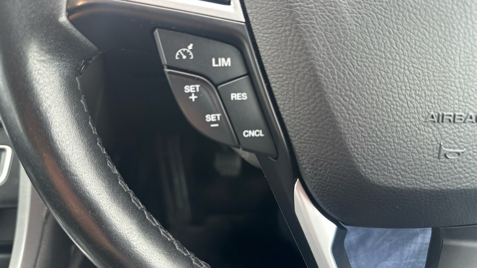Ford Mondeo 2.0 TDCi Titanium 5dr Diesel Hatchback - Image 29