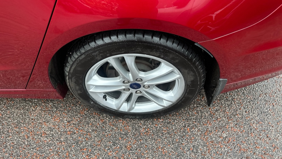Ford Mondeo 2.0 TDCi Titanium 5dr Diesel Hatchback - Image 37