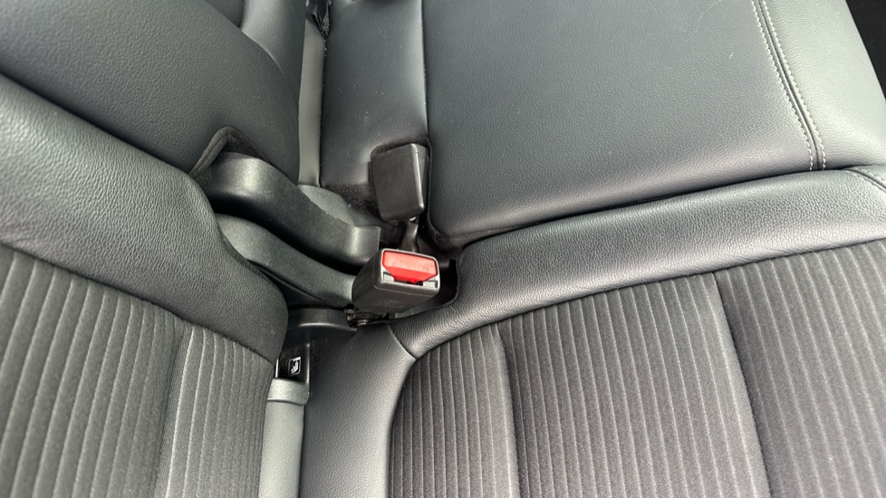 Ford Kuga 2.5 PHEV Titanium First Edition 5dr CVT Estate - Image 17