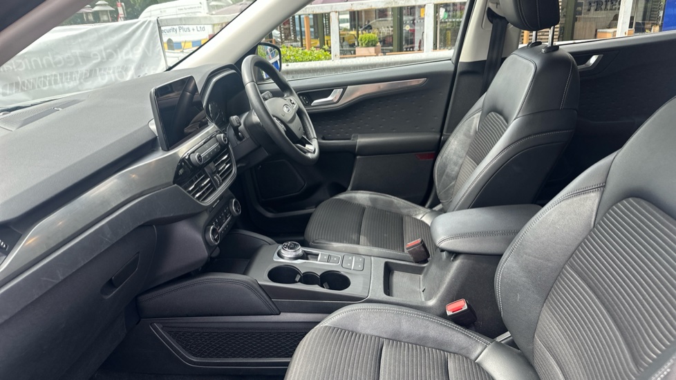 Ford Kuga 2.5 PHEV Titanium First Edition 5dr CVT Estate - Image 19