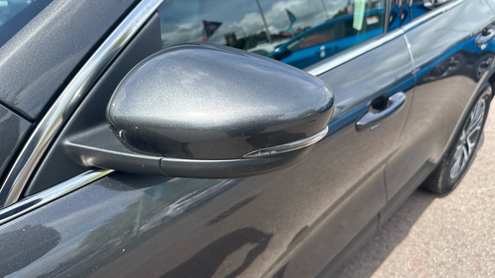 Ford Kuga 2.5 PHEV Titanium First Edition 5dr CVT Estate - Image 28