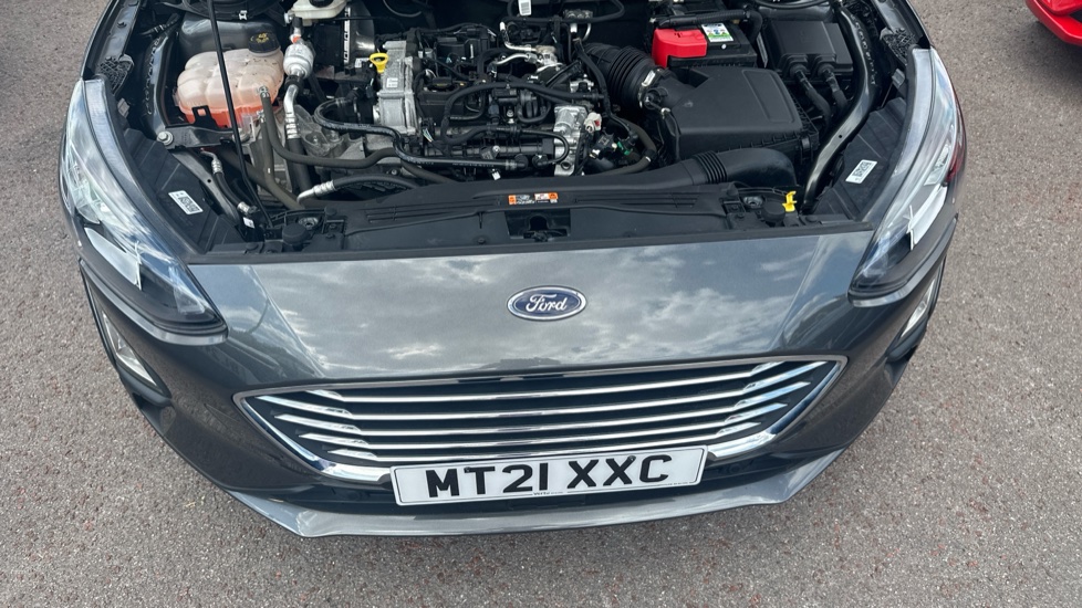 Ford Focus 1.0 EcoBoost Hybrid mHEV 125 Titanium Edition 5dr Petrol Hatchback - Image 8
