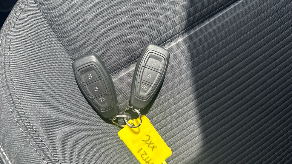 Ford Focus 1.0 EcoBoost Hybrid mHEV 125 Titanium Edition 5dr Petrol Hatchback - Image 20