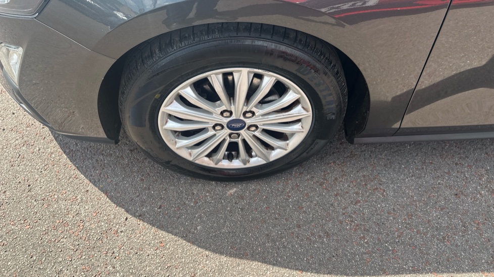 Ford Focus 1.0 EcoBoost Hybrid mHEV 125 Titanium Edition 5dr Petrol Hatchback - Image 39