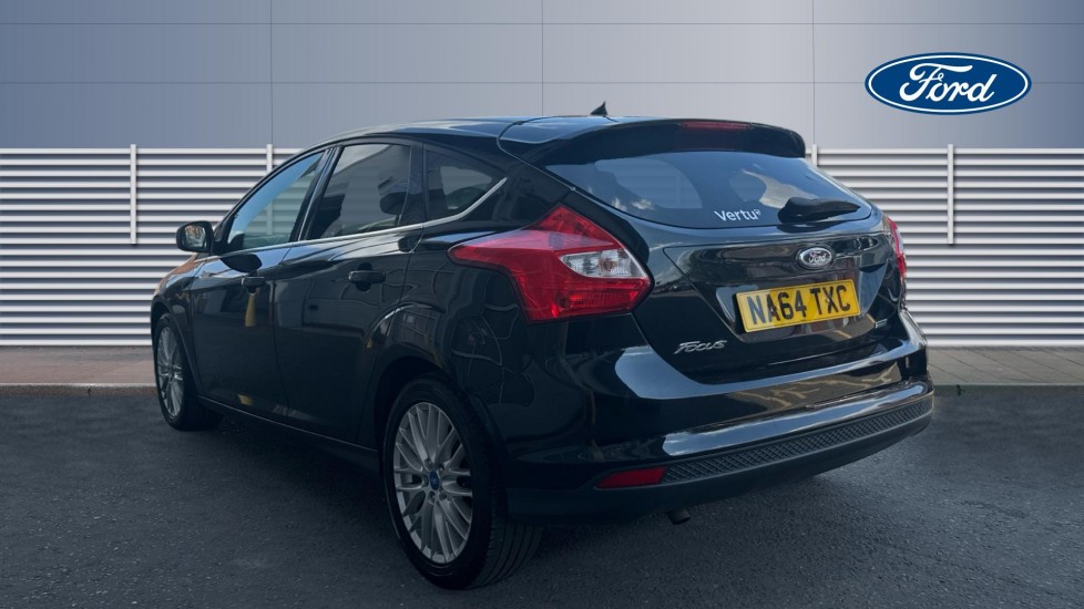 Ford Focus 1.0 125 EcoBoost Zetec 5dr Petrol Hatchback - Image 2