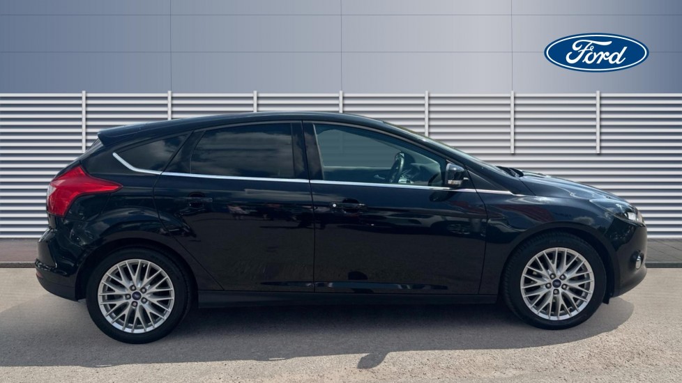 Ford Focus 1.0 125 EcoBoost Zetec 5dr Petrol Hatchback - Image 5