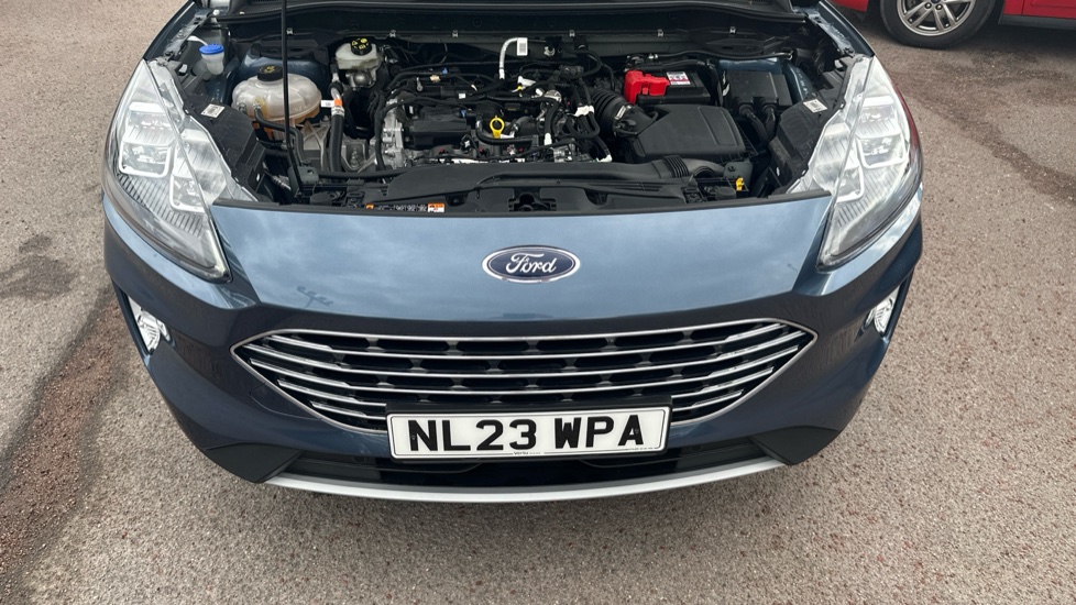 Ford Kuga 1.5 EcoBoost 150 Titanium Edition 5dr Petrol Estate - Image 8