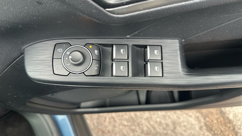Ford Kuga 1.5 EcoBoost 150 Titanium Edition 5dr Petrol Estate - Image 28