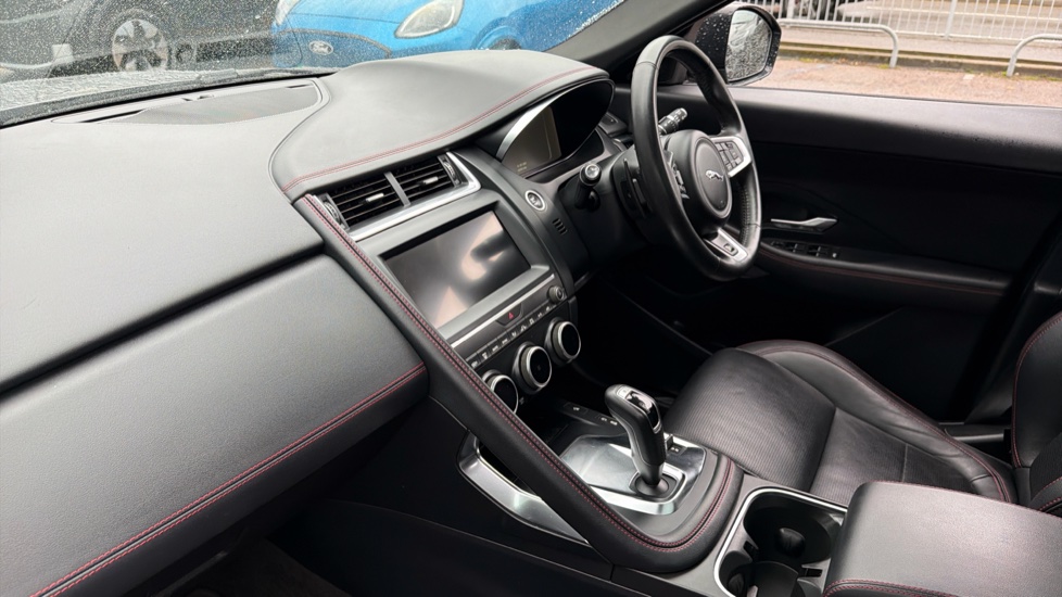 Jaguar E-Pace 2.0d Chequered Flag Edition 5dr Auto Diesel Estate - Image 9
