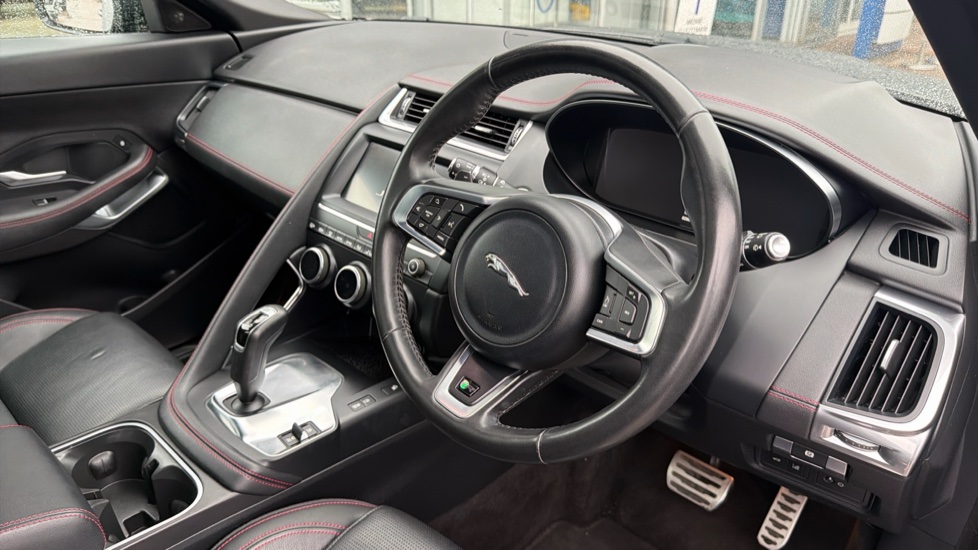 Jaguar E-Pace 2.0d Chequered Flag Edition 5dr Auto Diesel Estate - Image 11