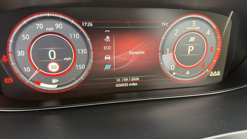 Jaguar E-Pace 2.0d Chequered Flag Edition 5dr Auto Diesel Estate - Image 30