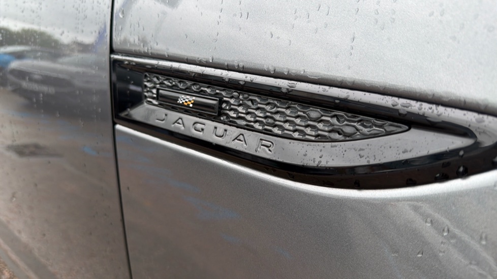 Jaguar E-Pace 2.0d Chequered Flag Edition 5dr Auto Diesel Estate - Image 42