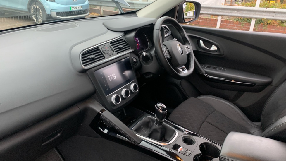 Renault Kadjar 1.3 TCE Iconic 5dr Petrol Hatchback - Image 9