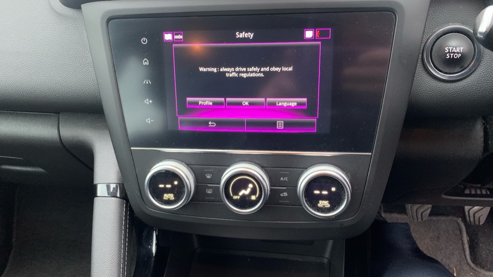 Renault Kadjar 1.3 TCE Iconic 5dr Petrol Hatchback - Image 28