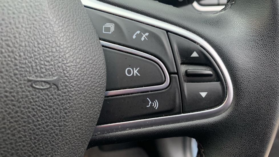 Renault Kadjar 1.3 TCE Iconic 5dr Petrol Hatchback - Image 34